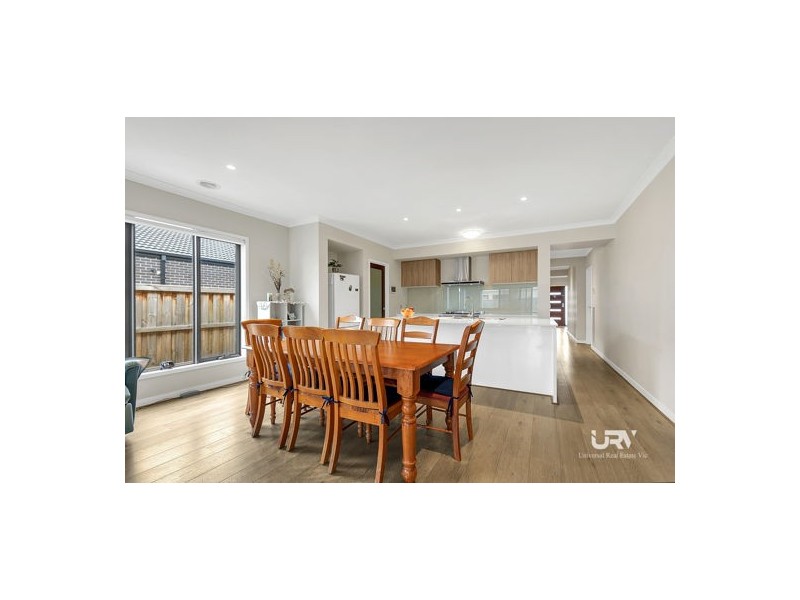 470 Brookfield Boulevard, Mickleham VIC 3064