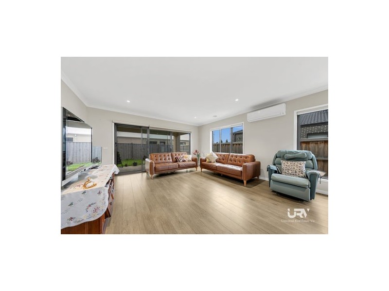 470 Brookfield Boulevard, Mickleham VIC 3064