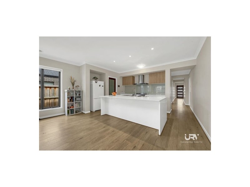 470 Brookfield Boulevard, Mickleham VIC 3064