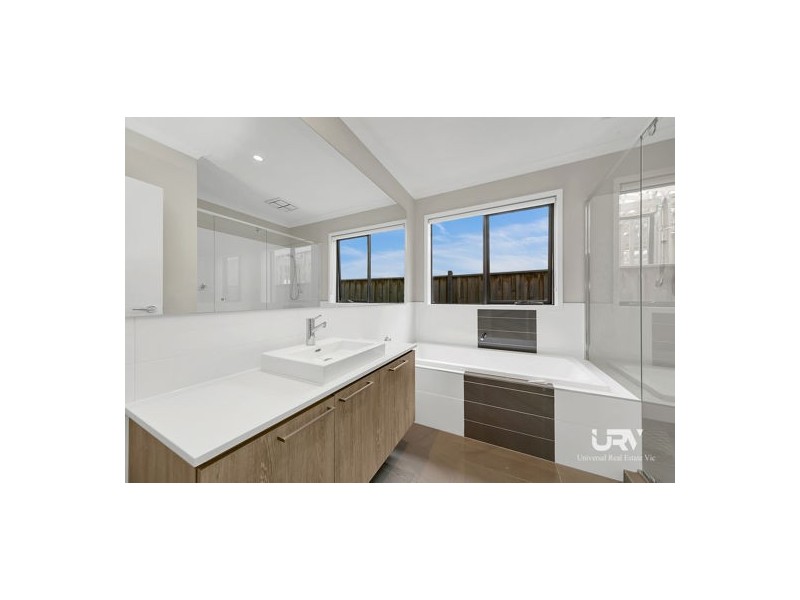 470 Brookfield Boulevard, Mickleham VIC 3064