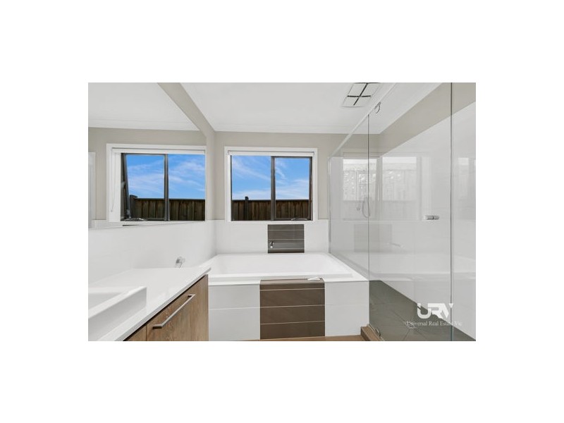 470 Brookfield Boulevard, Mickleham VIC 3064