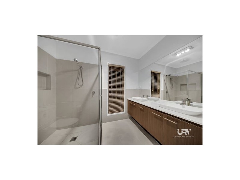 30 Revelstoke Street, Mickleham VIC 3064