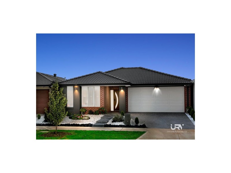 30 Revelstoke Street, Mickleham VIC 3064