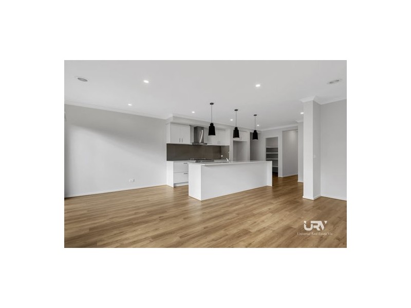 13 Tucholsky drive, Kalkallo VIC 3064