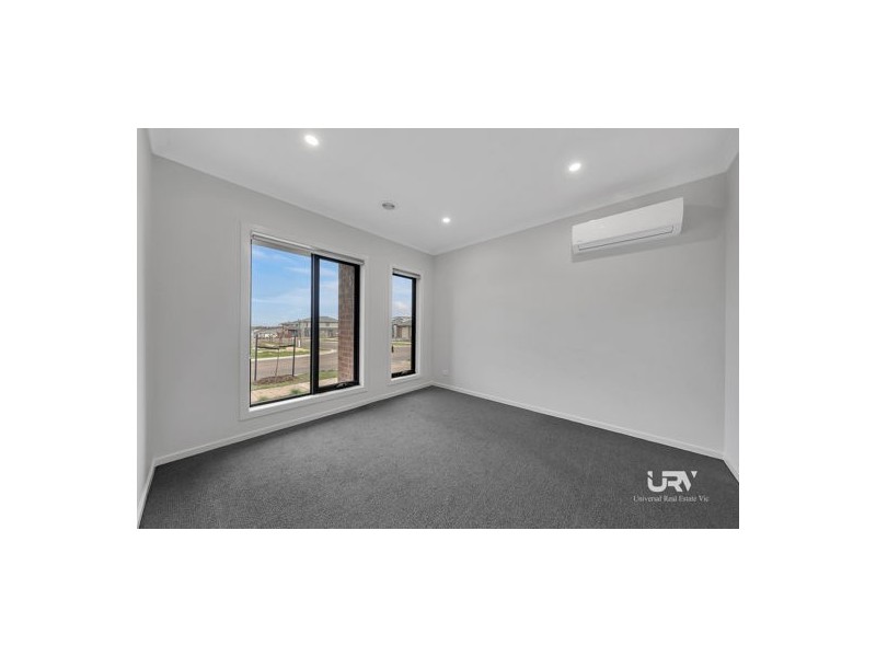 13 Tucholsky drive, Kalkallo VIC 3064