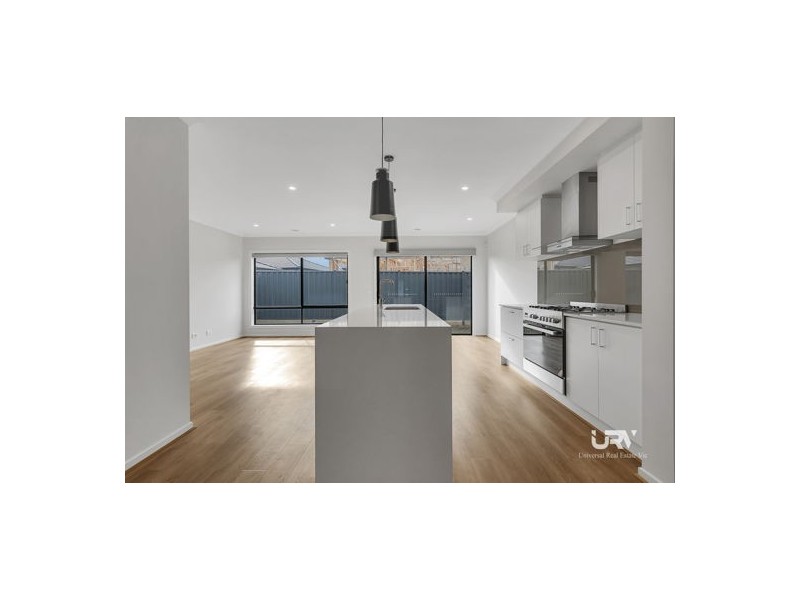13 Tucholsky drive, Kalkallo VIC 3064