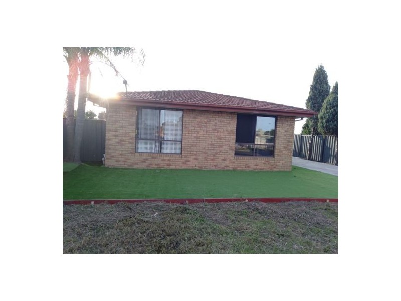 1/3 St Austell Court, Craigieburn VIC 3064