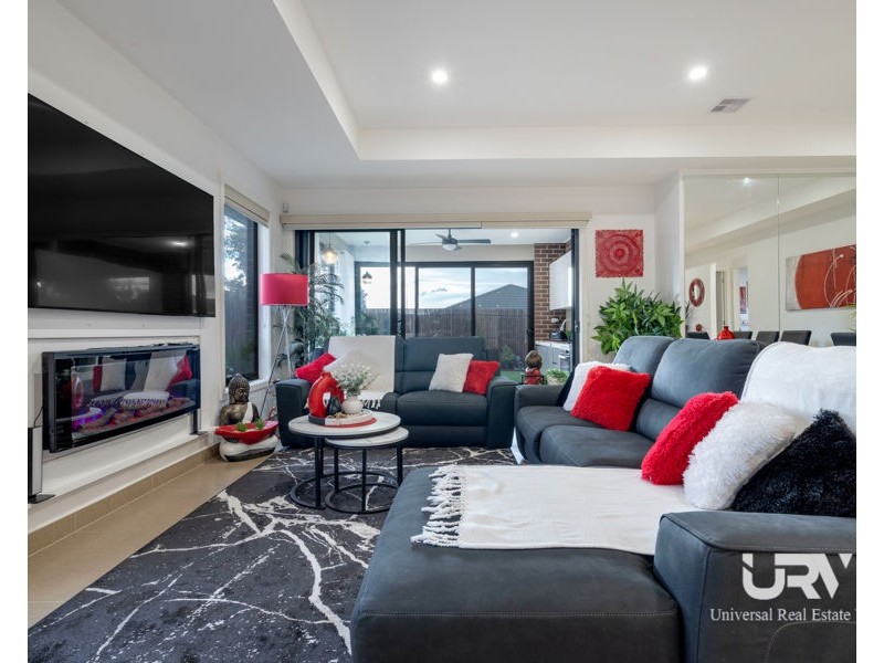 1 Welland Drive, Mickleham VIC 3064