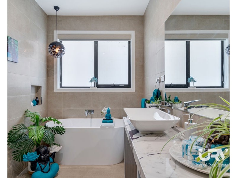 1 Welland Drive, Mickleham VIC 3064