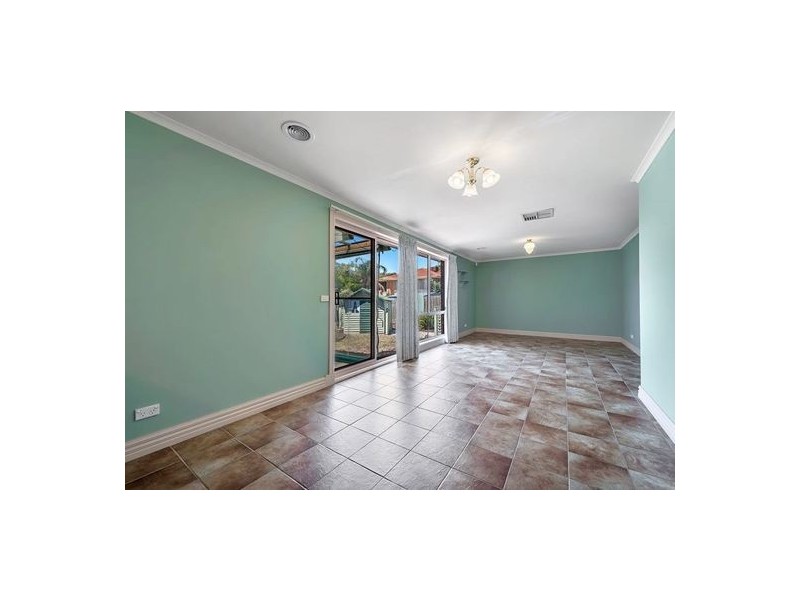 5 Taunton Place, Craigieburn VIC 3064