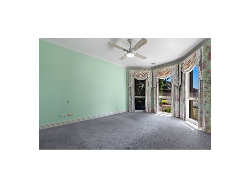 5 Taunton Place, Craigieburn VIC 3064