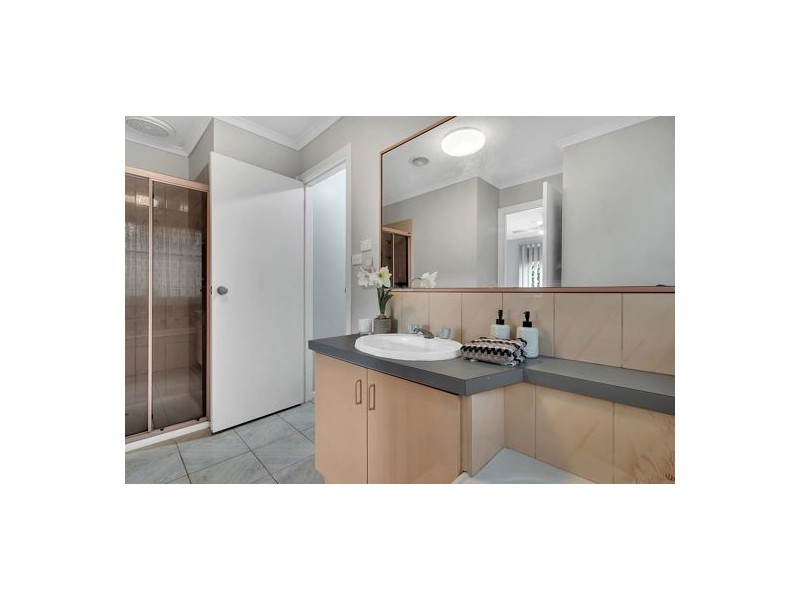 9 Edington Way, Craigieburn VIC 3064