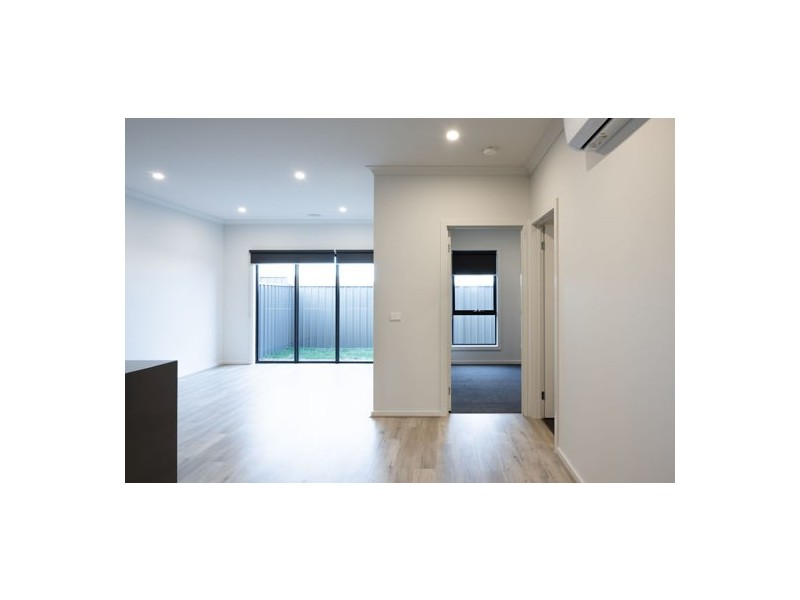 14 Crepe Road, Kalkallo VIC 3064