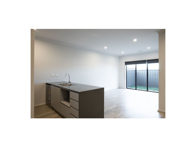 14 Crepe Road, Kalkallo VIC 3064