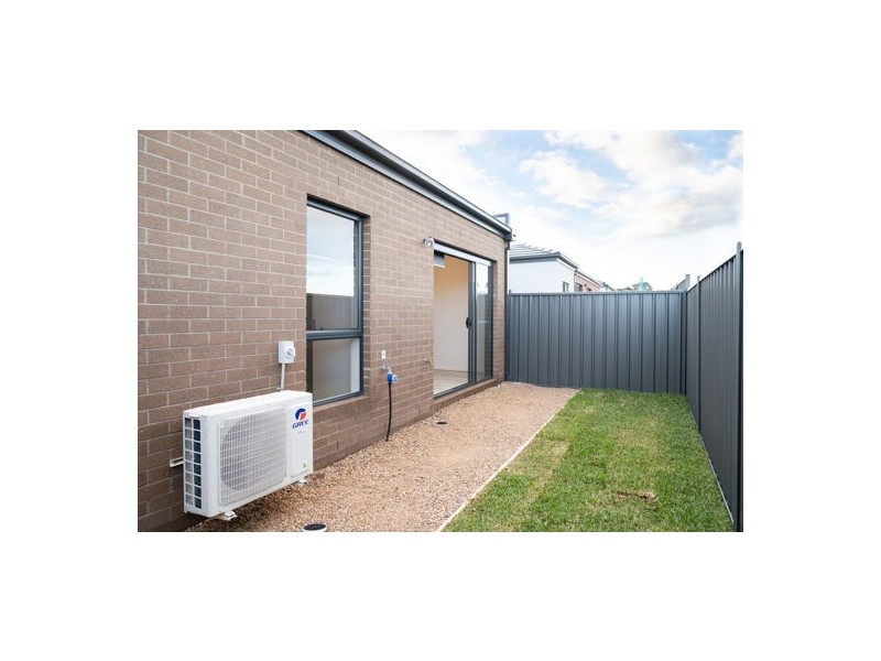 14 Crepe Road, Kalkallo VIC 3064