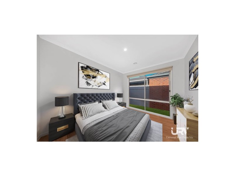 11 Bathurst Close, Craigieburn VIC 3064
