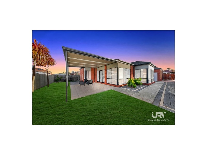4 Kingdom Court, Roxburgh Park VIC 3064