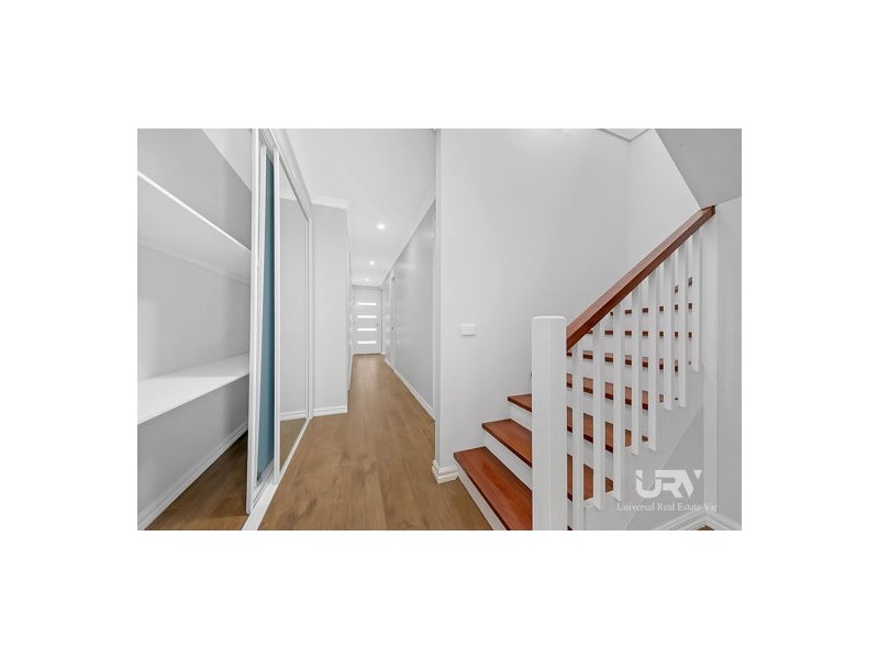 61 Gossia Avenue, Craigieburn VIC 3064