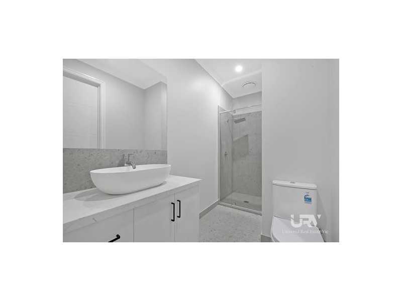 61 Gossia Avenue, Craigieburn VIC 3064
