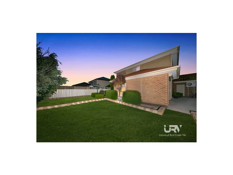 4 Golfview Drive, Craigieburn VIC 3064