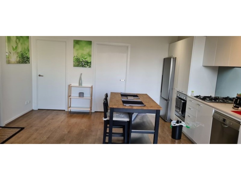 304/81 Cemetery Road East, Carlton VIC 3053