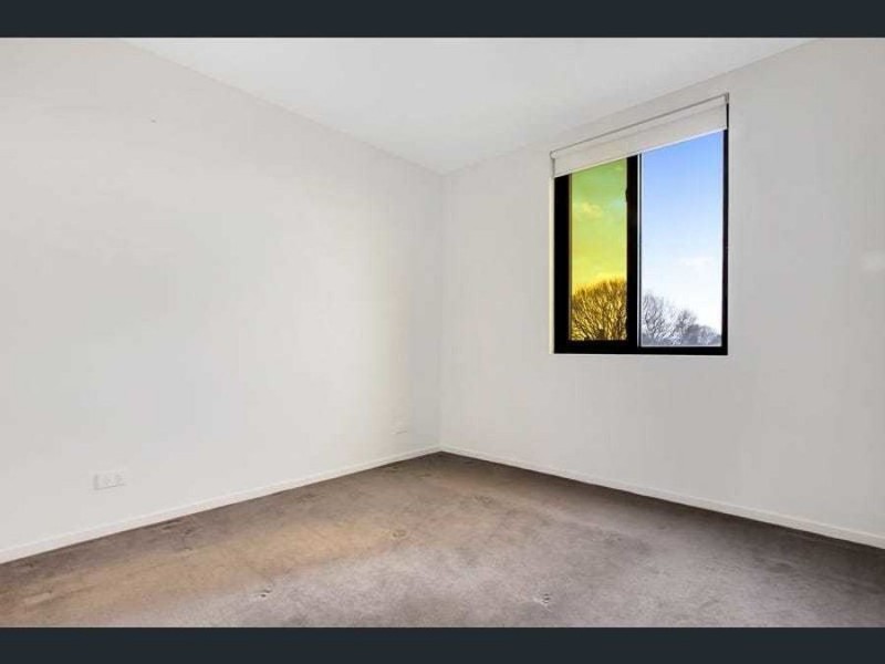304/81 Cemetery Road East, Carlton VIC 3053