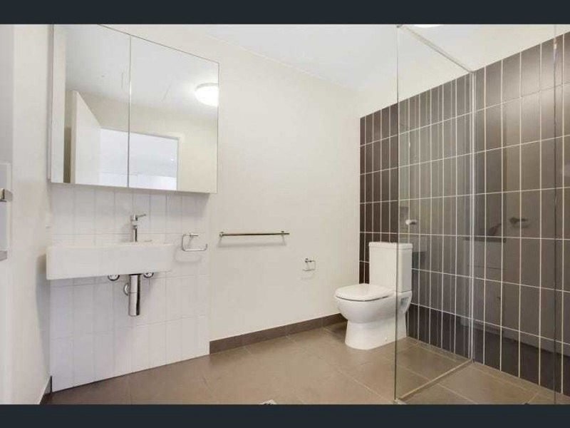 304/81 Cemetery Road East, Carlton VIC 3053