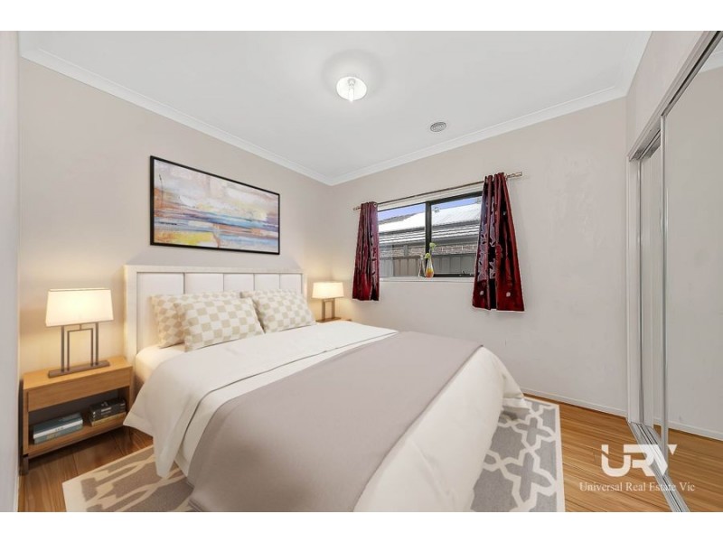 76 Wisteria Ave, Craigieburn VIC 3064