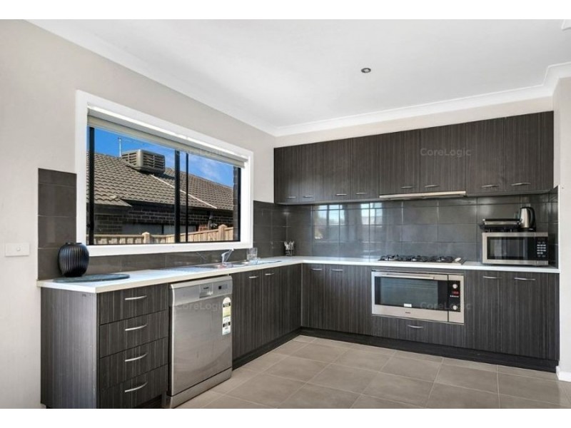 39 Albion Crescent, Mickleham VIC 3064