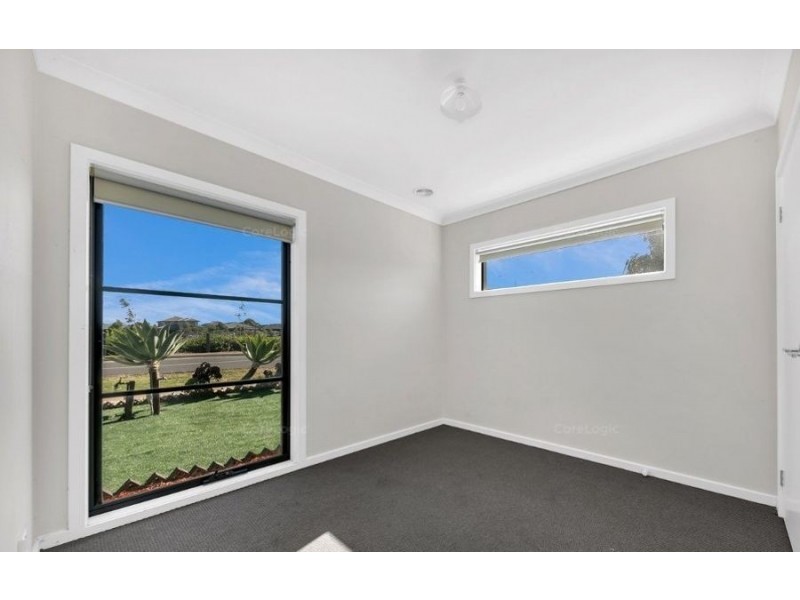 39 Albion Crescent, Mickleham VIC 3064