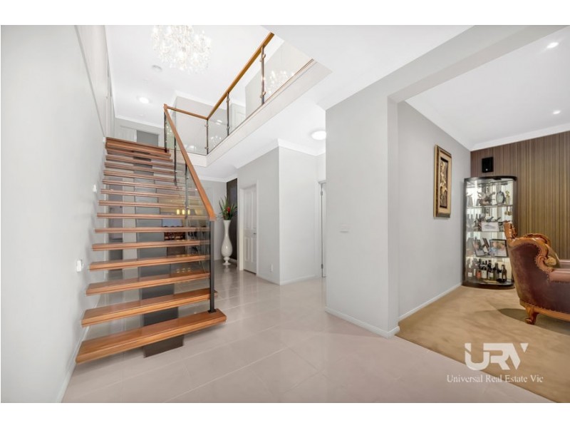 18 Pine Park Drive, Wollert VIC 3750