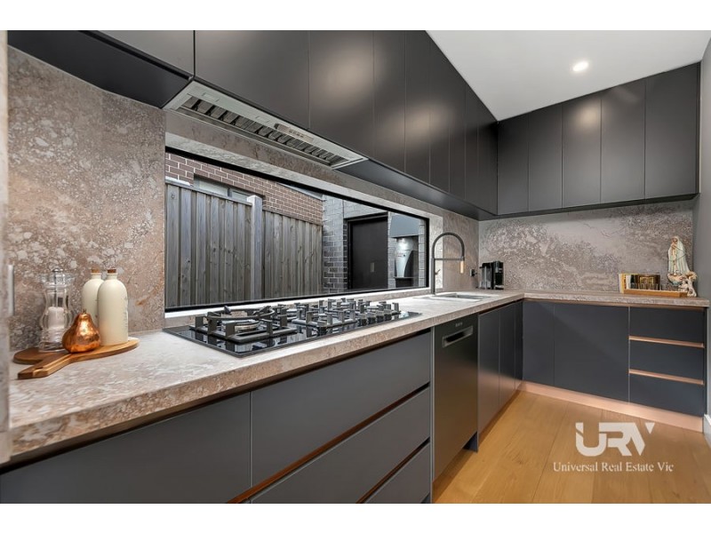 13 Camberwell Parade, Mickleham VIC 3064