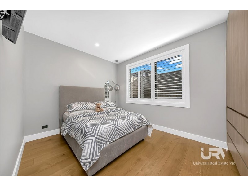 13 Camberwell Parade, Mickleham VIC 3064