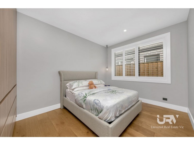 13 Camberwell Parade, Mickleham VIC 3064