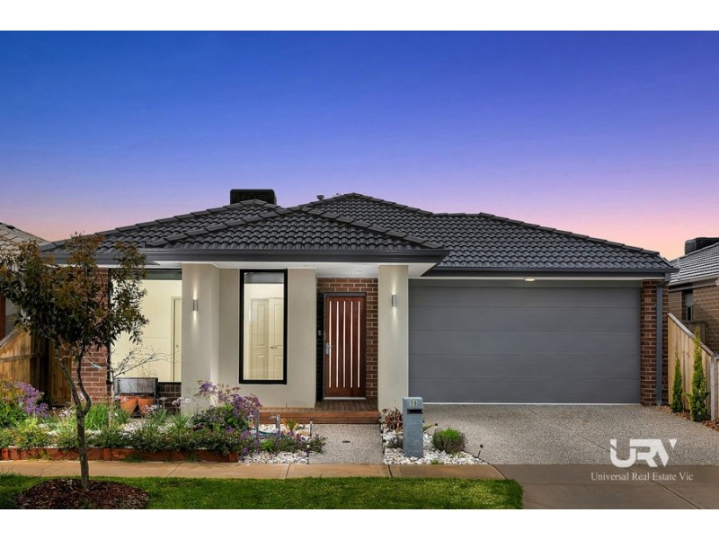 16 Puckle Avenue, Mickleham VIC 3064