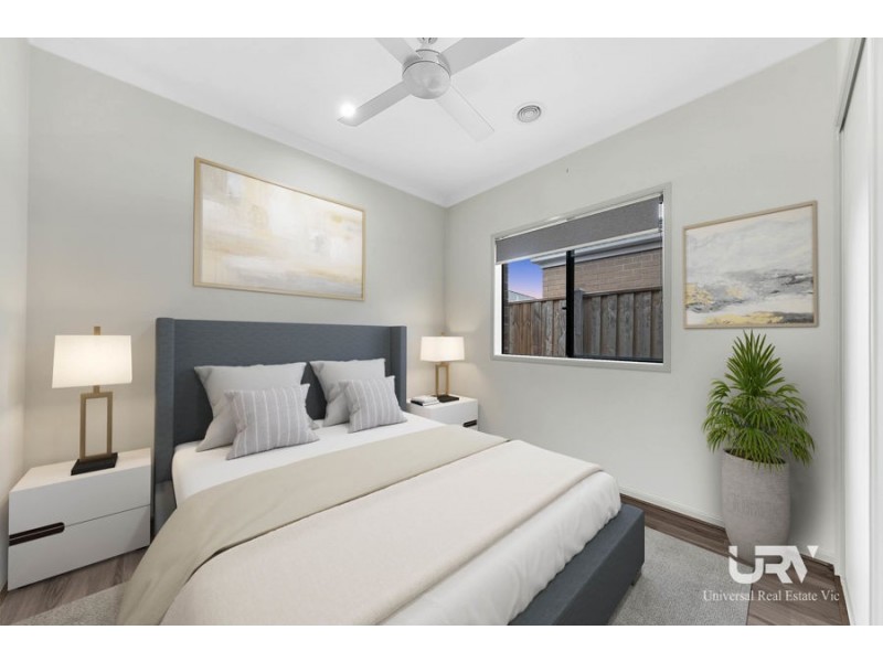 16 Puckle Avenue, Mickleham VIC 3064