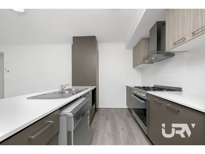 21 Brossard Road, Mickleham VIC 3064