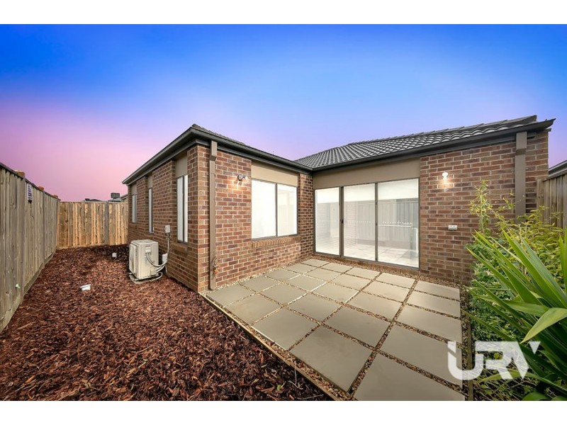 21 Brossard Road, Mickleham VIC 3064