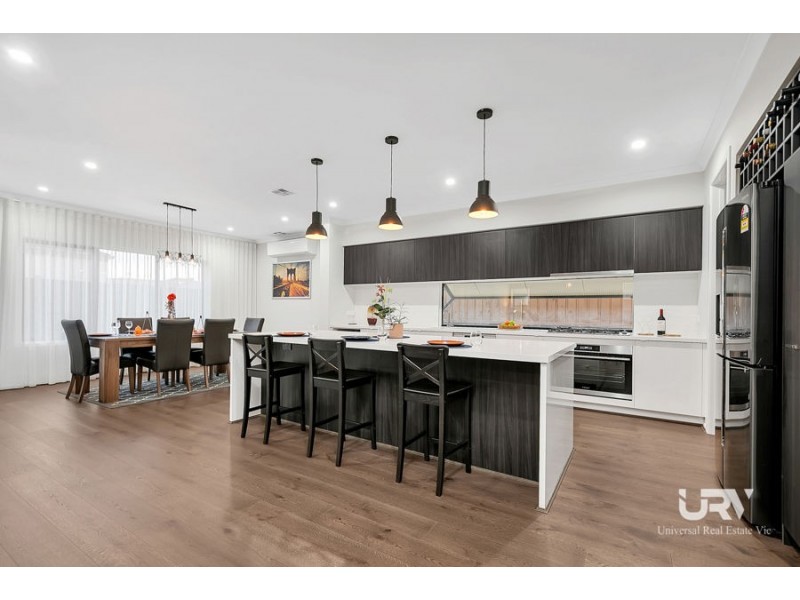 27 Guardian Street, Mickleham VIC 3064