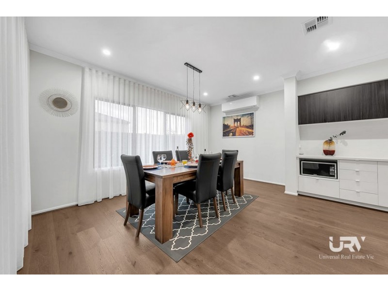 27 Guardian Street, Mickleham VIC 3064