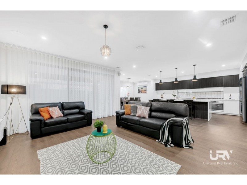 27 Guardian Street, Mickleham VIC 3064