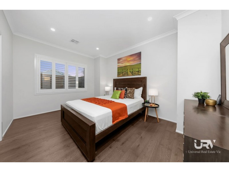 27 Guardian Street, Mickleham VIC 3064