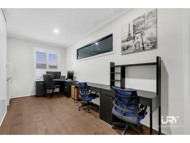 27 Guardian Street, Mickleham VIC 3064