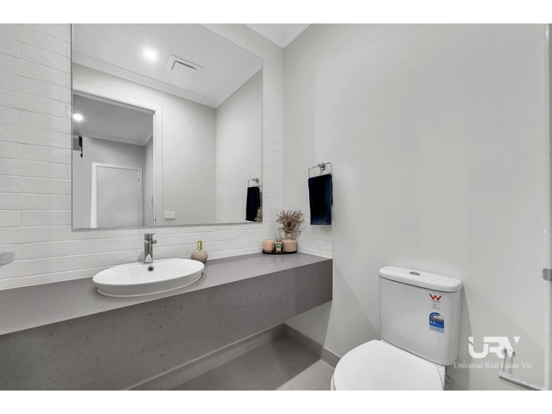 27 Guardian Street, Mickleham VIC 3064