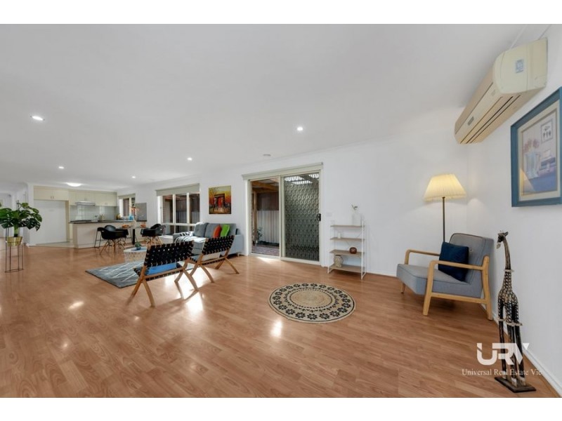 14 Golf View Drive, Craigieburn VIC 3064