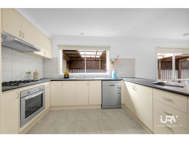 14 Golf View Drive, Craigieburn VIC 3064