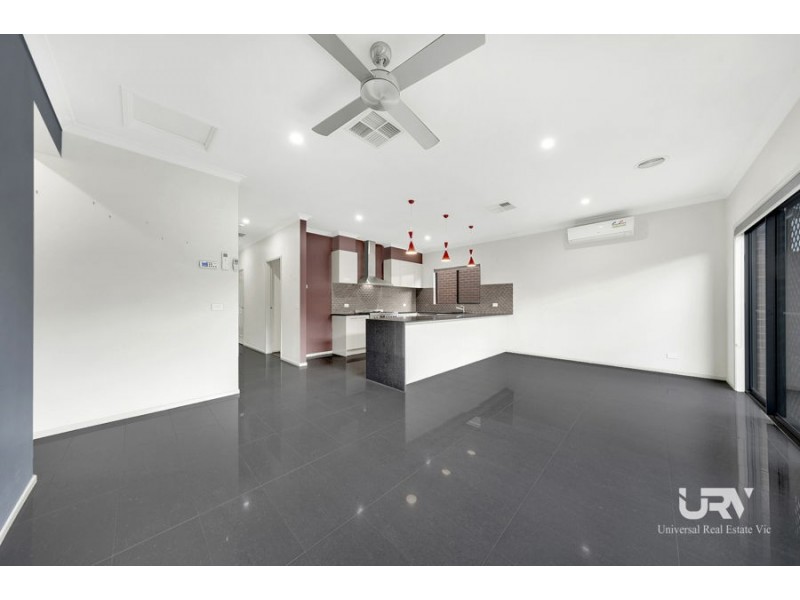 16 Puckle Avenue, Mickleham VIC 3064
