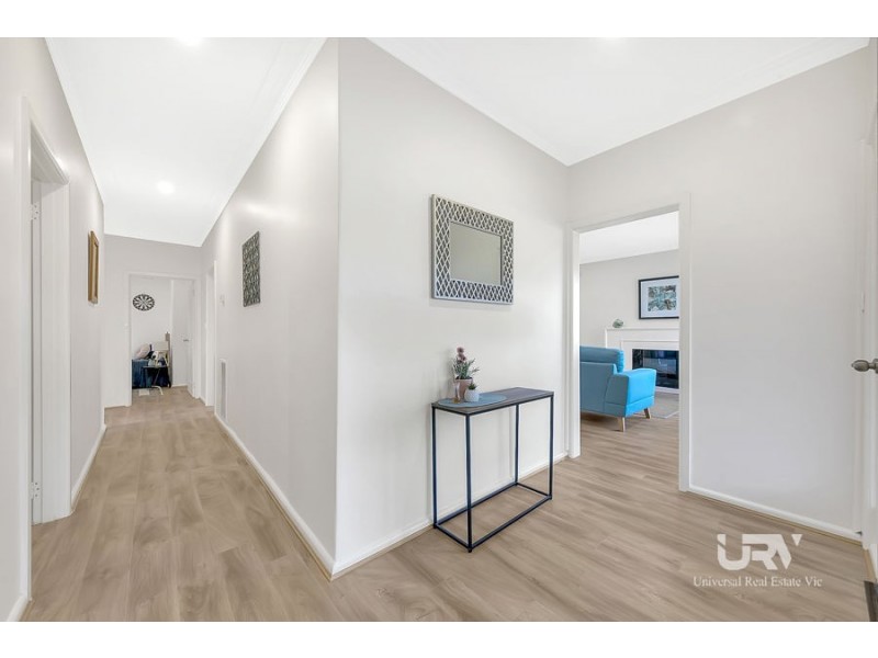 13 Crockett Avenue, Craigieburn VIC 3064