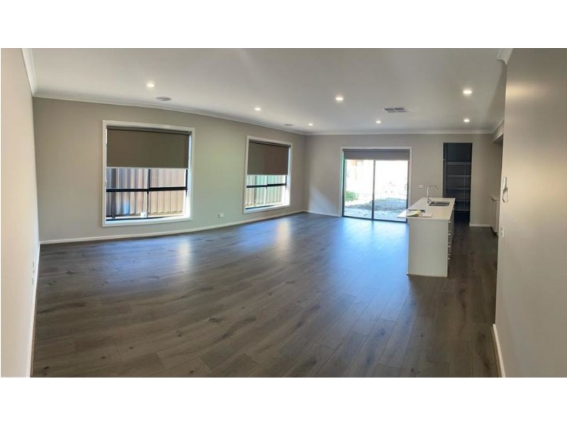 8 Conebush street, Kalkallo VIC 3064