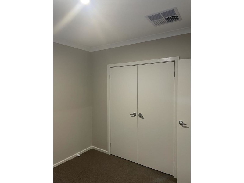 8 Conebush street, Kalkallo VIC 3064